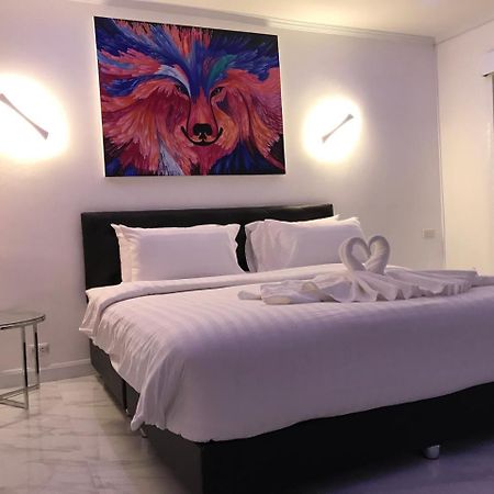 Le Cafe Royale Hotell Pattaya Exteriör bild