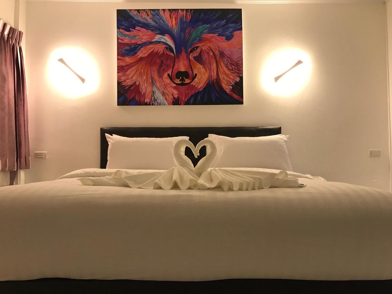 Le Cafe Royale Hotell Pattaya Exteriör bild