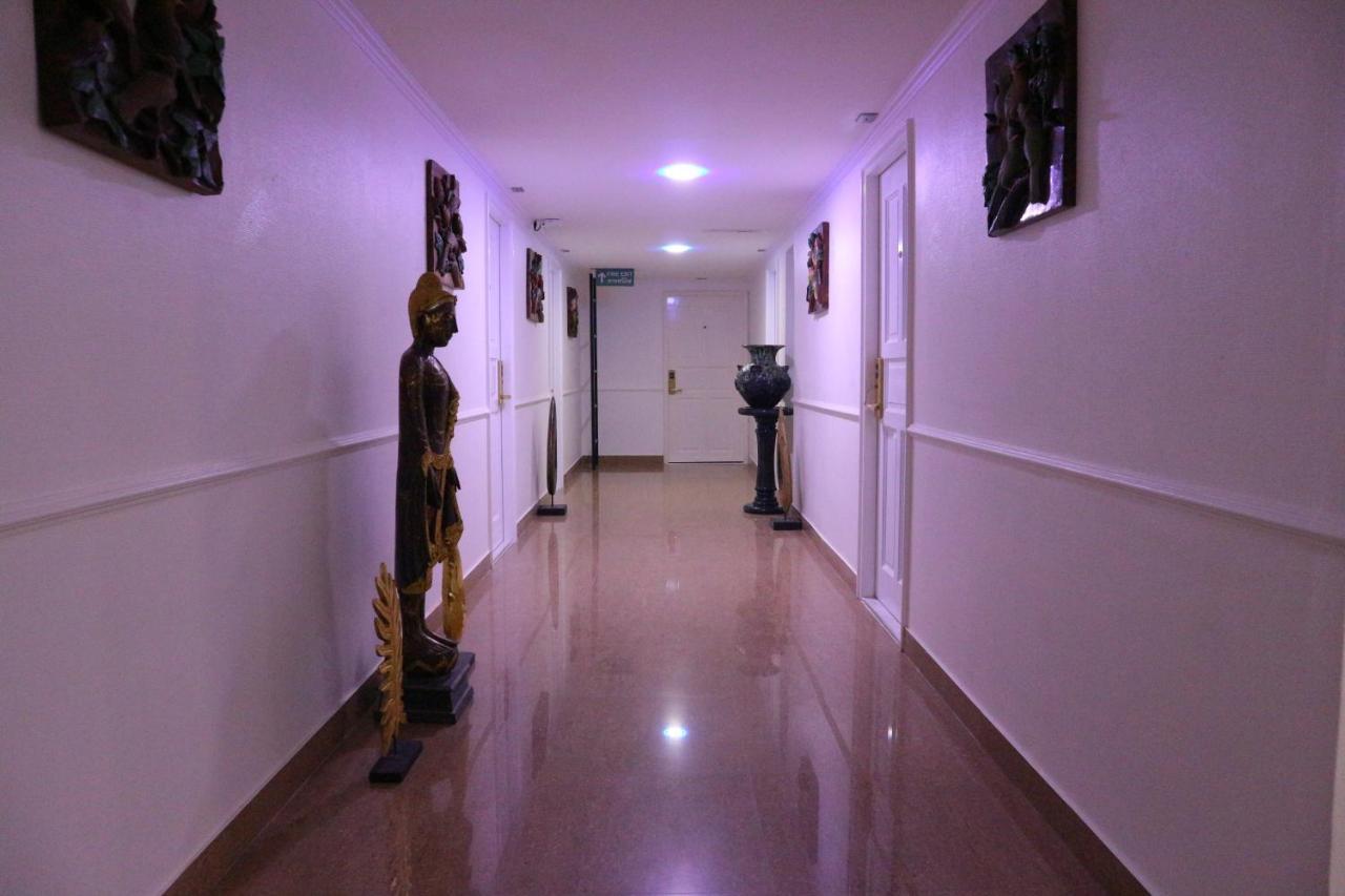 Le Cafe Royale Hotell Pattaya Exteriör bild