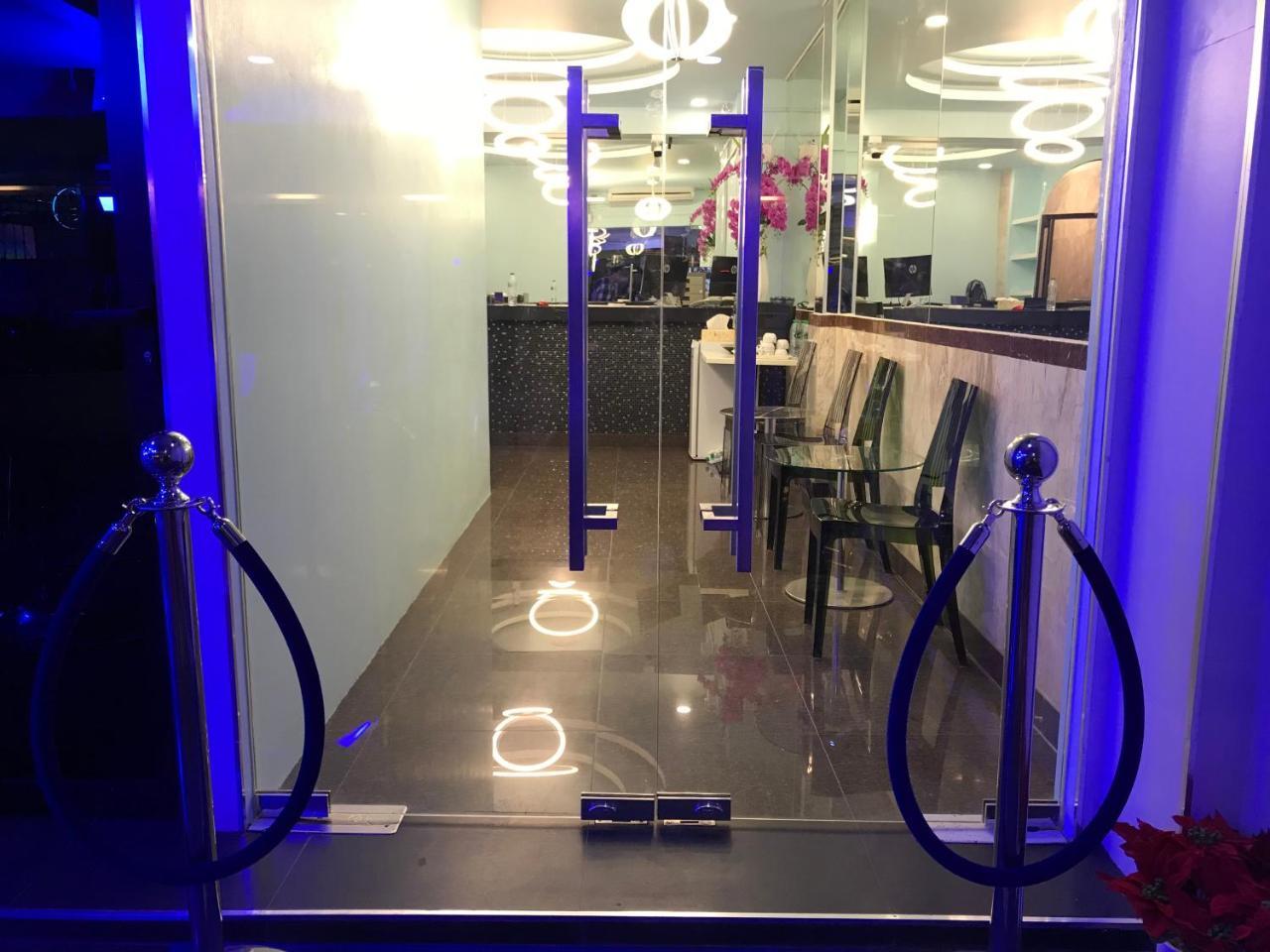 Le Cafe Royale Hotell Pattaya Exteriör bild